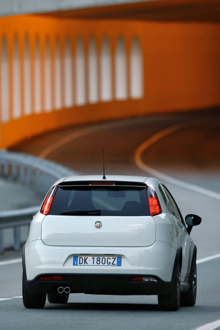  Fiat Grande Punto Abarth 2007 года  (фото 7 из 67)